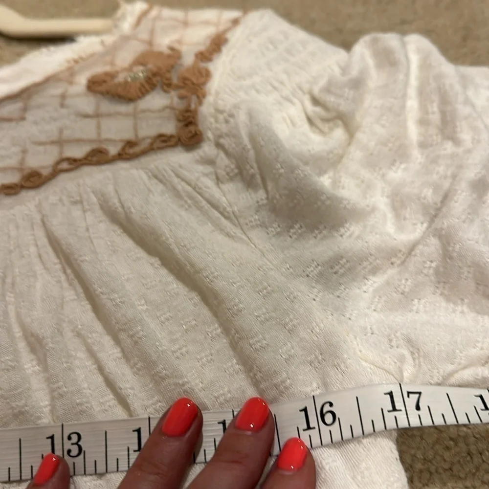 Free People Beautiful cream embroidered blouse in excellent condition!​​​​​​​ - Picture 5 of 6